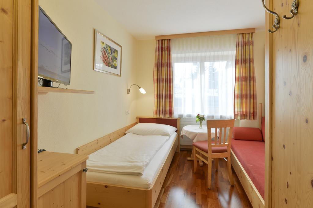 Отель Haus Wallis Лех Номер фото